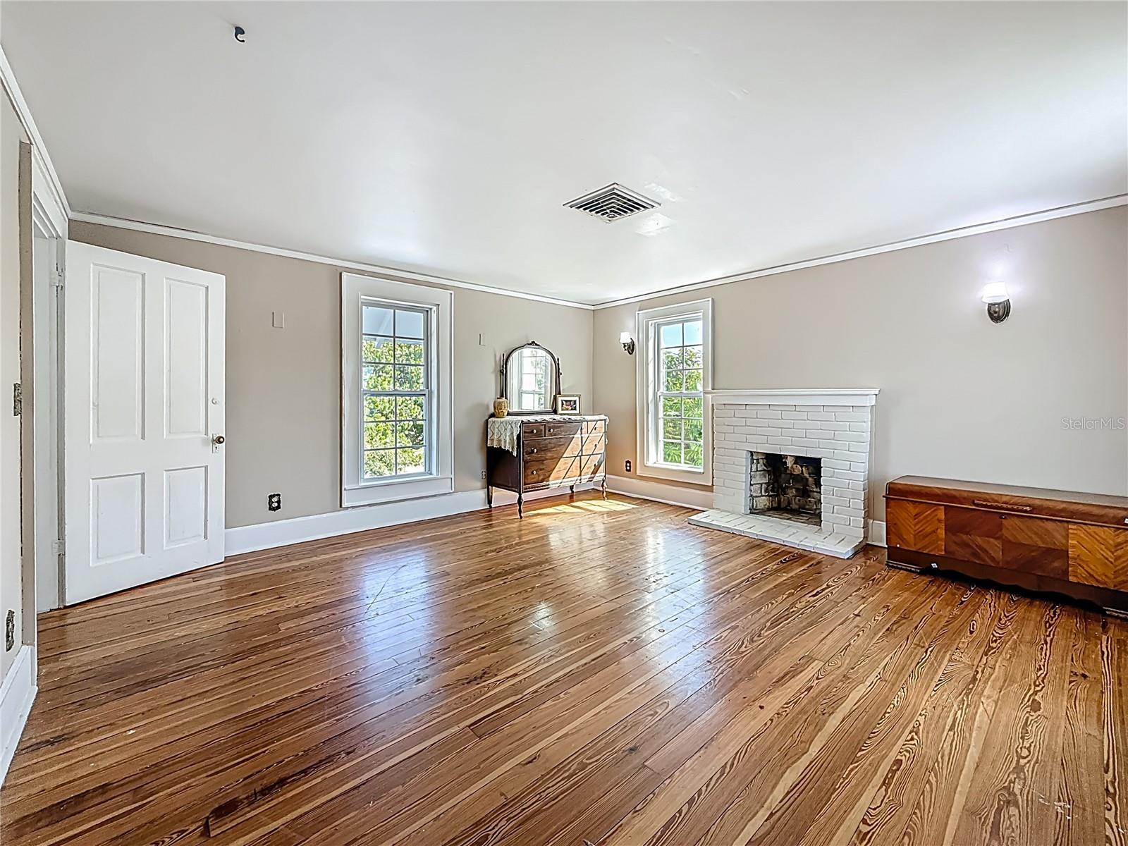 RIDGEWOOD ESTATES ADD - Residential