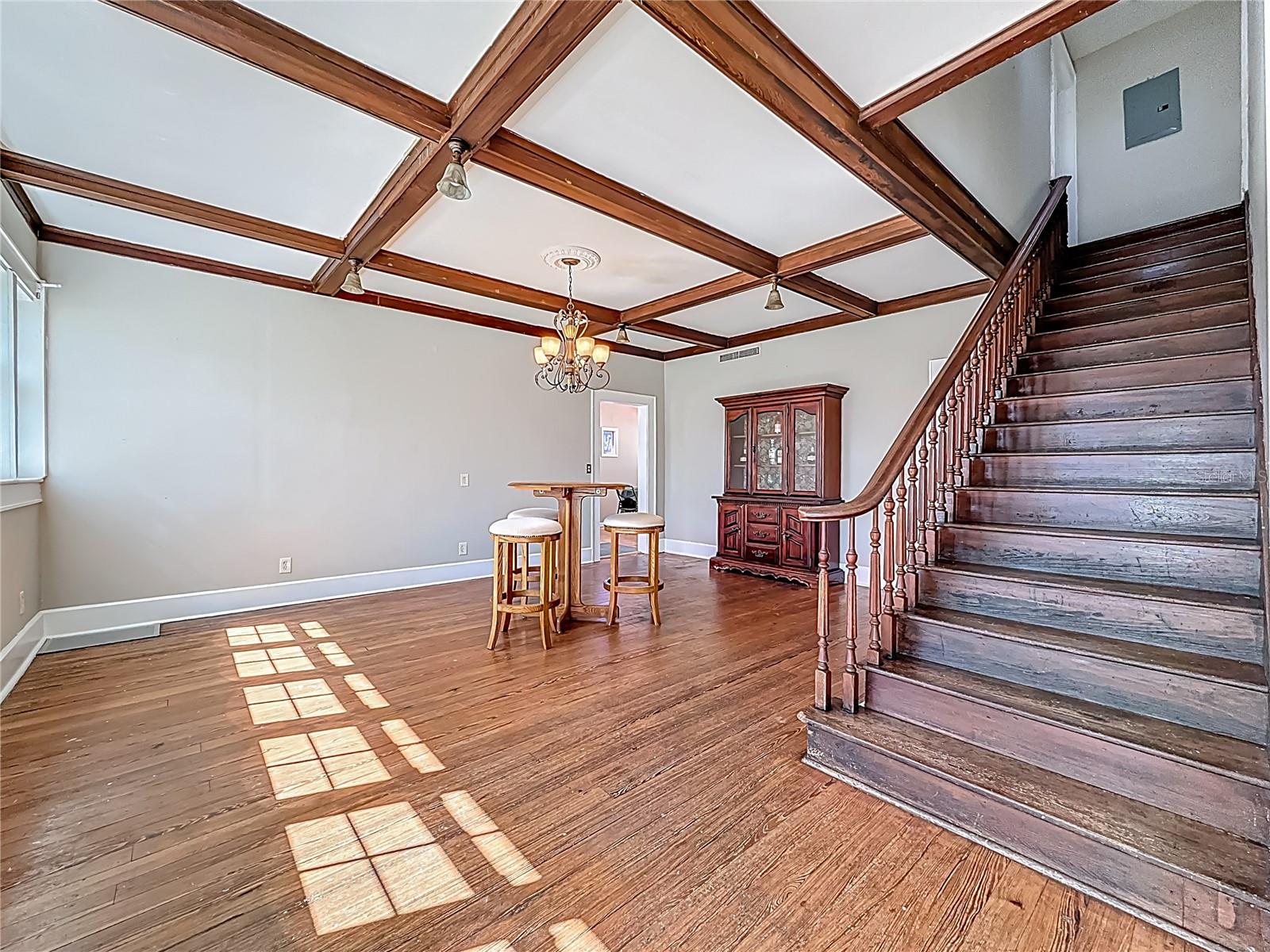 RIDGEWOOD ESTATES ADD - Residential