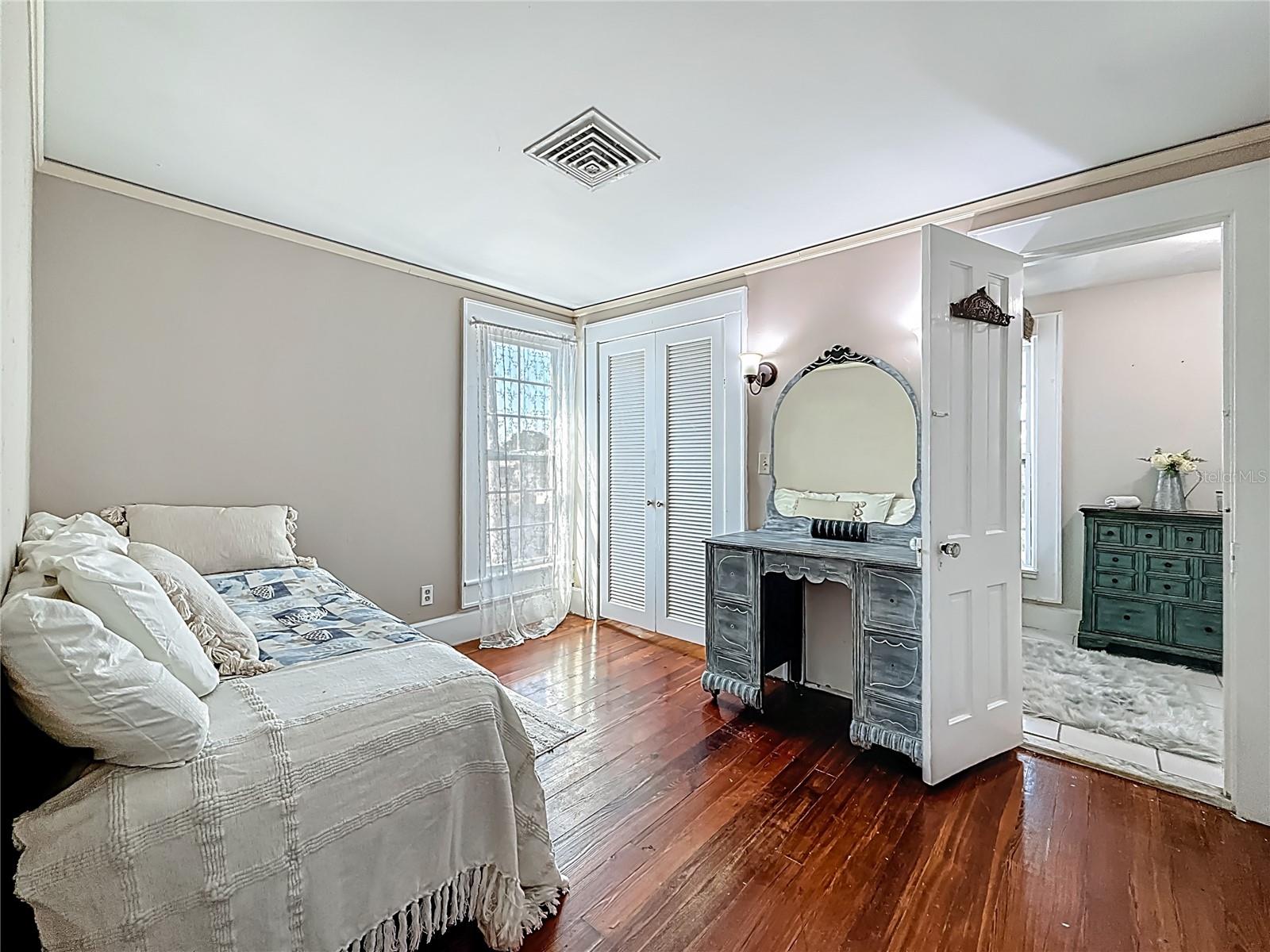 RIDGEWOOD ESTATES ADD - Residential