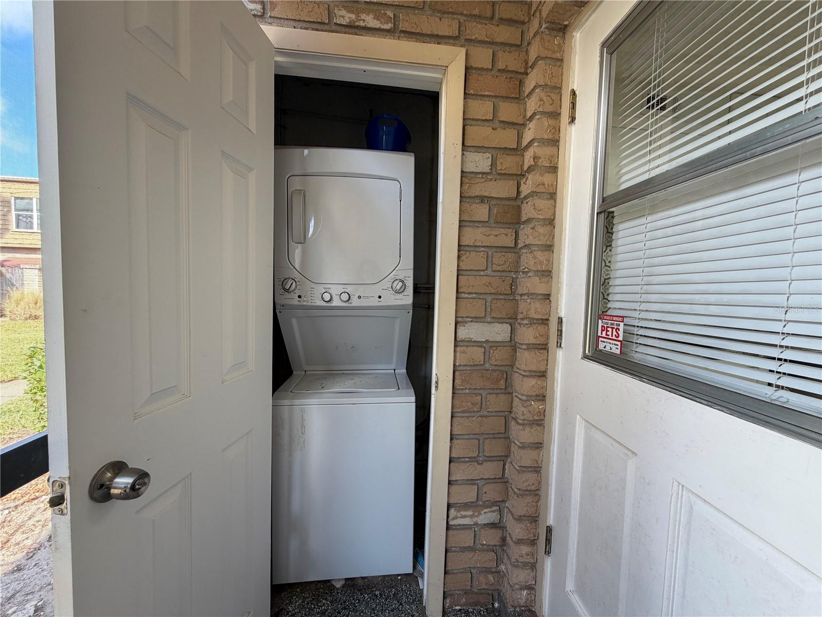 FOUR SEASONS CONDO - Residential Lease