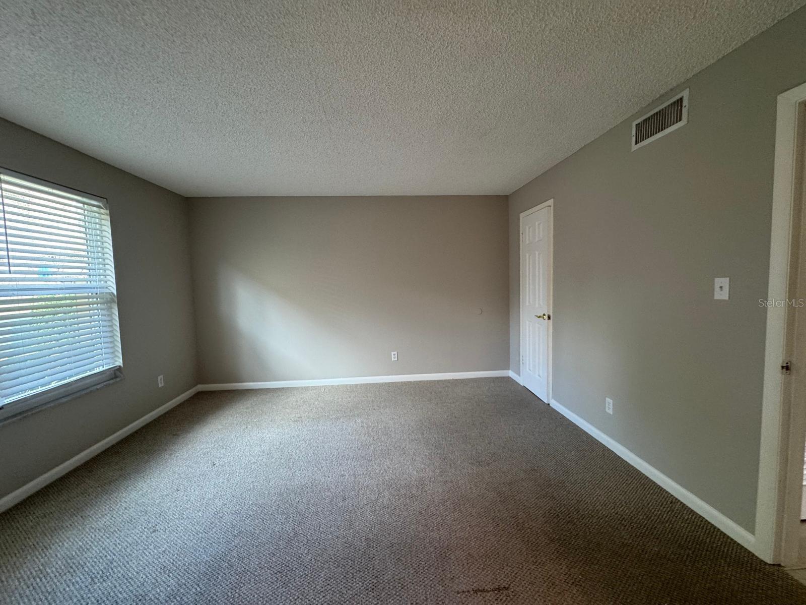 FOUR SEASONS CONDO - Residential Lease