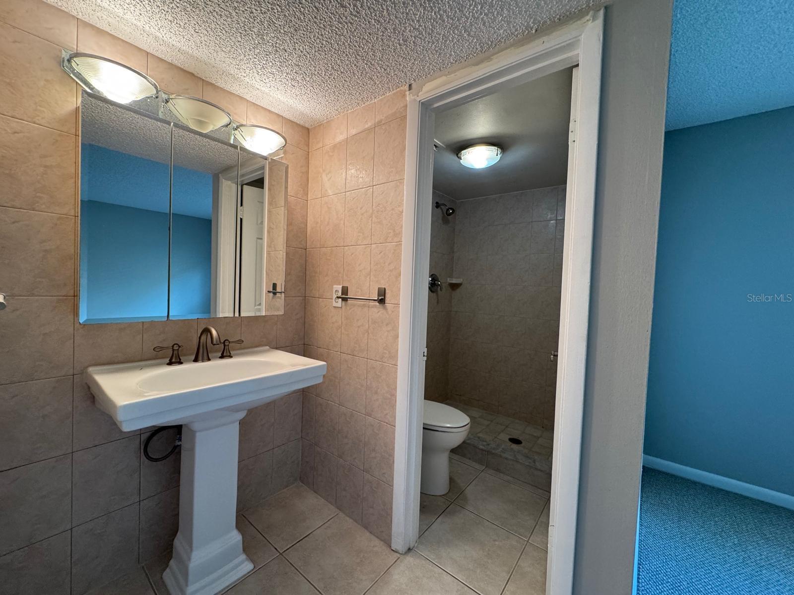 FOUR SEASONS CONDO - Residential Lease