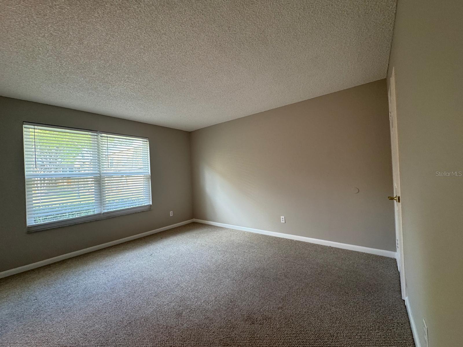 FOUR SEASONS CONDO - Residential Lease