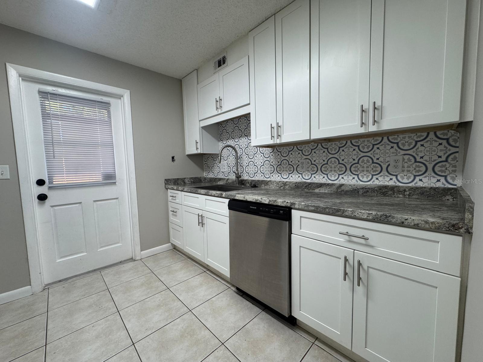 FOUR SEASONS CONDO - Residential Lease