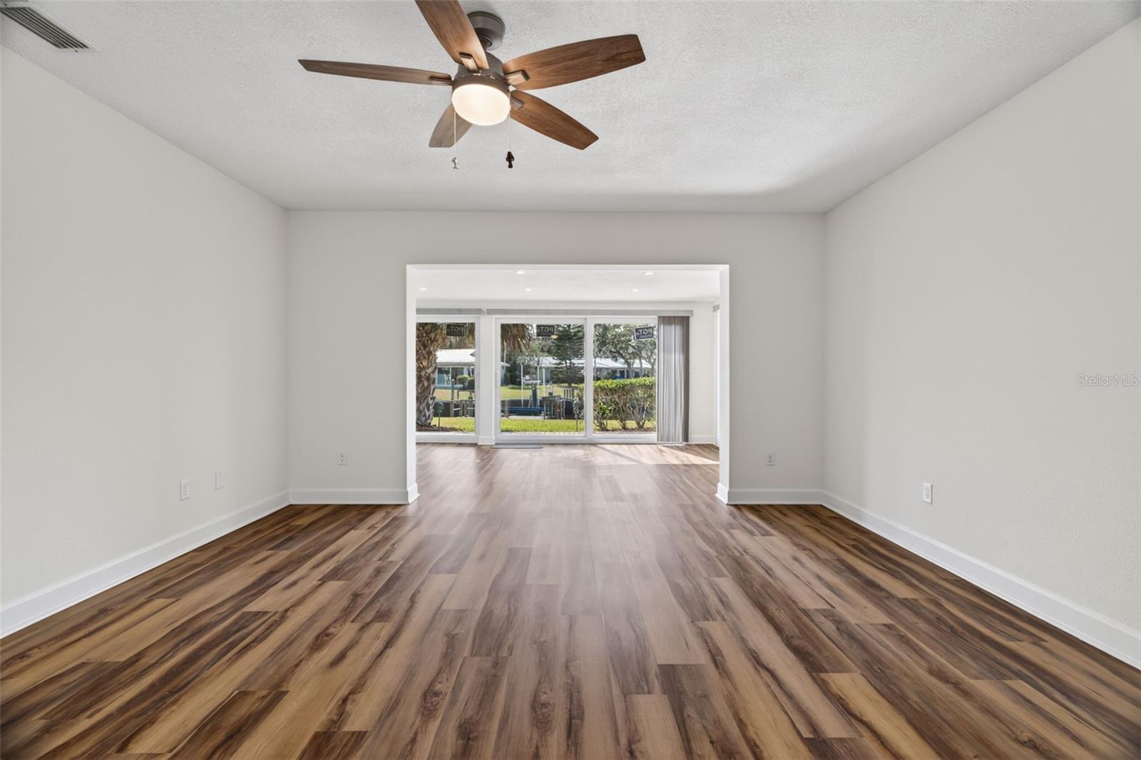 THE BAY VILLAS - Residential