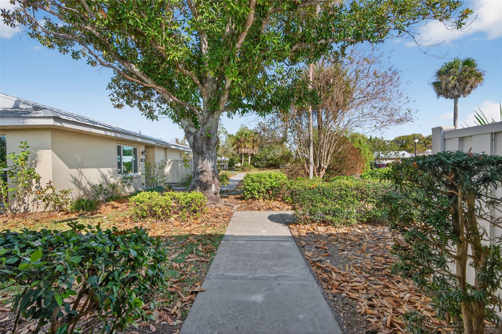 THE BAY VILLAS - Residential