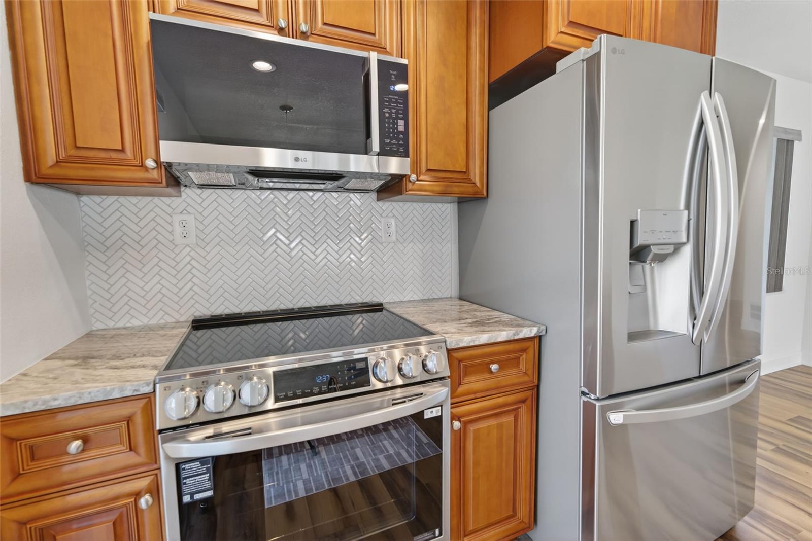 THE BAY VILLAS - Residential