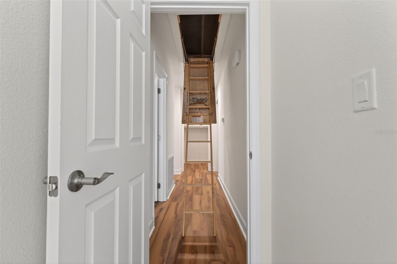 THE BAY VILLAS - Residential