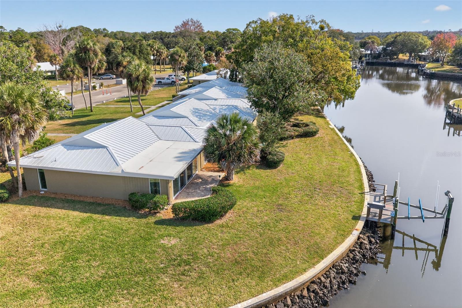 THE BAY VILLAS - Residential