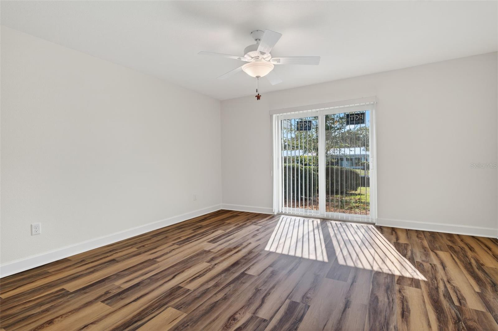 THE BAY VILLAS - Residential