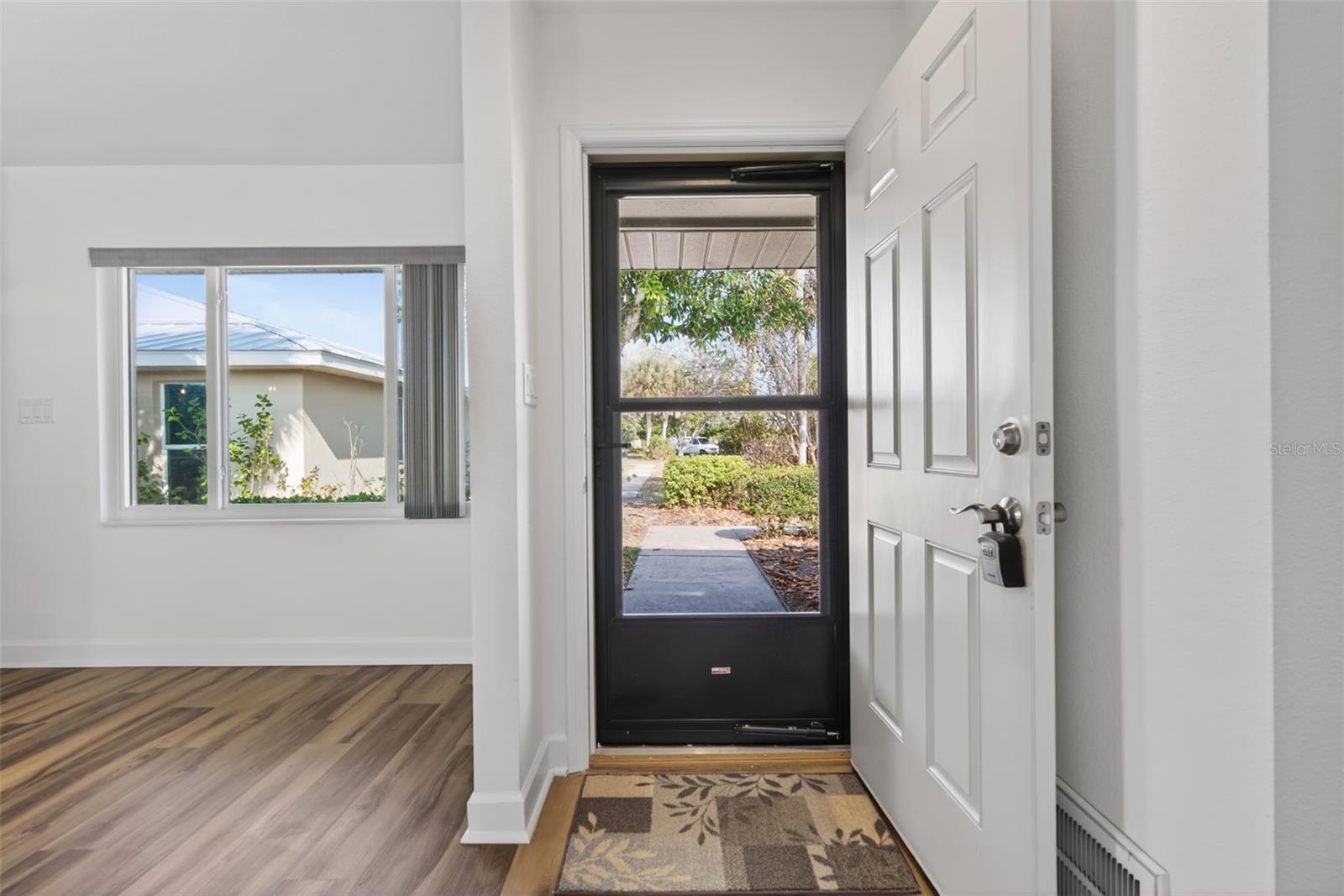 THE BAY VILLAS - Residential