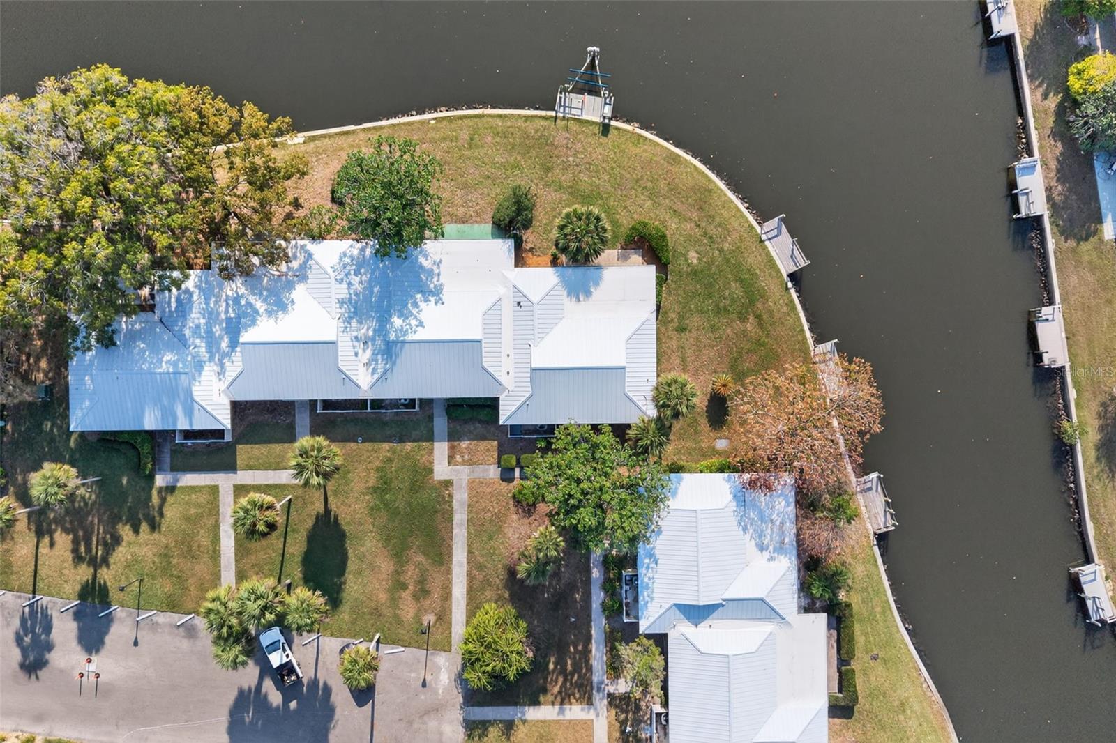 THE BAY VILLAS - Residential