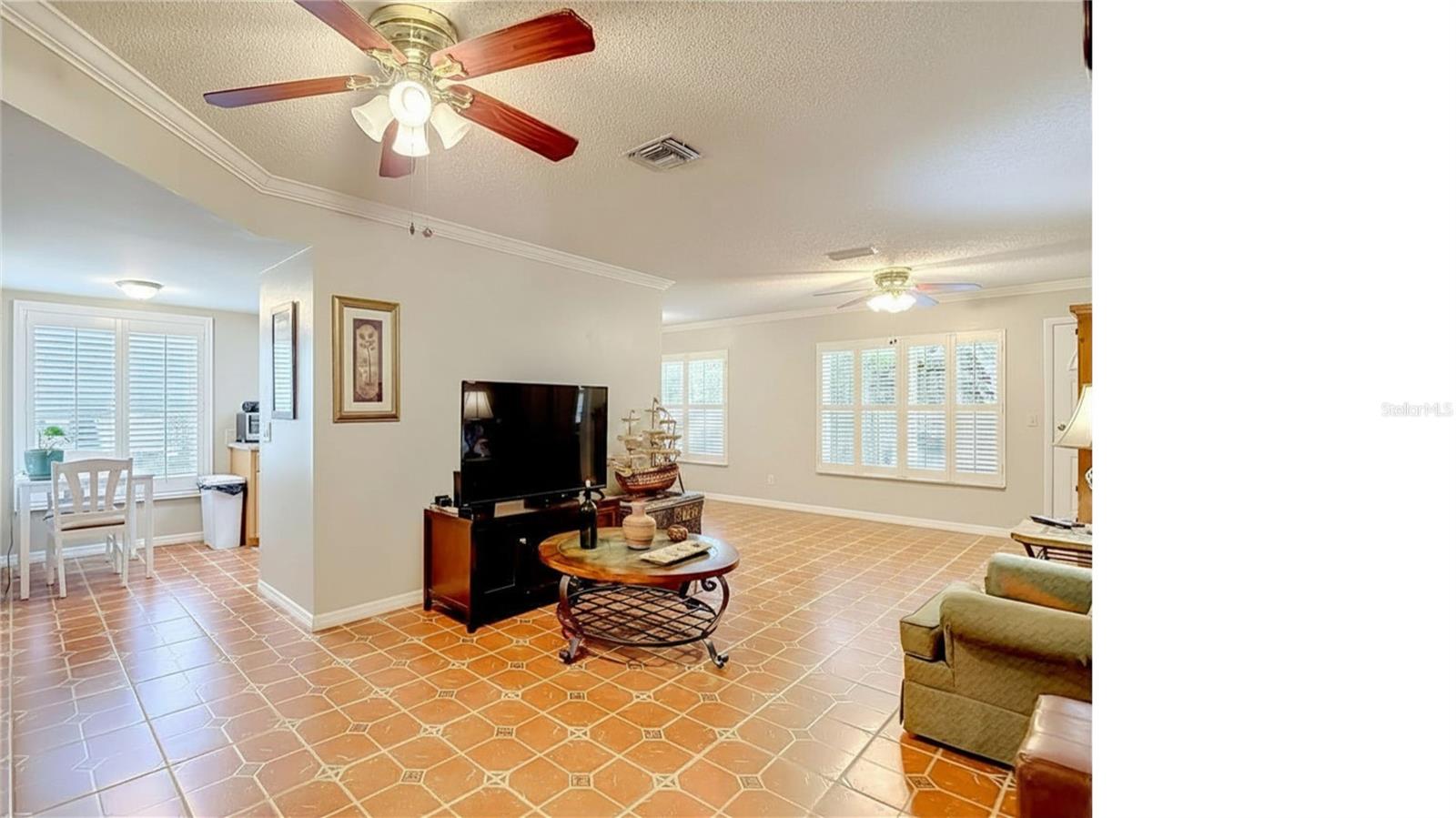 CAPRI VILLAGE CONDO 01 - Residential