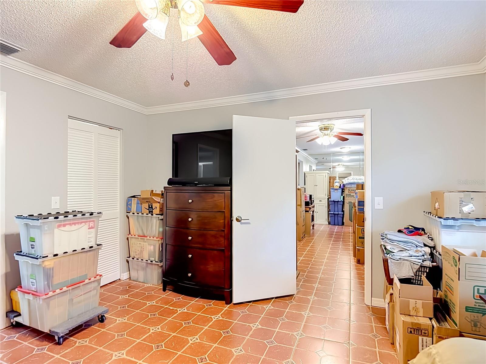 CAPRI VILLAGE CONDO 01 - Residential