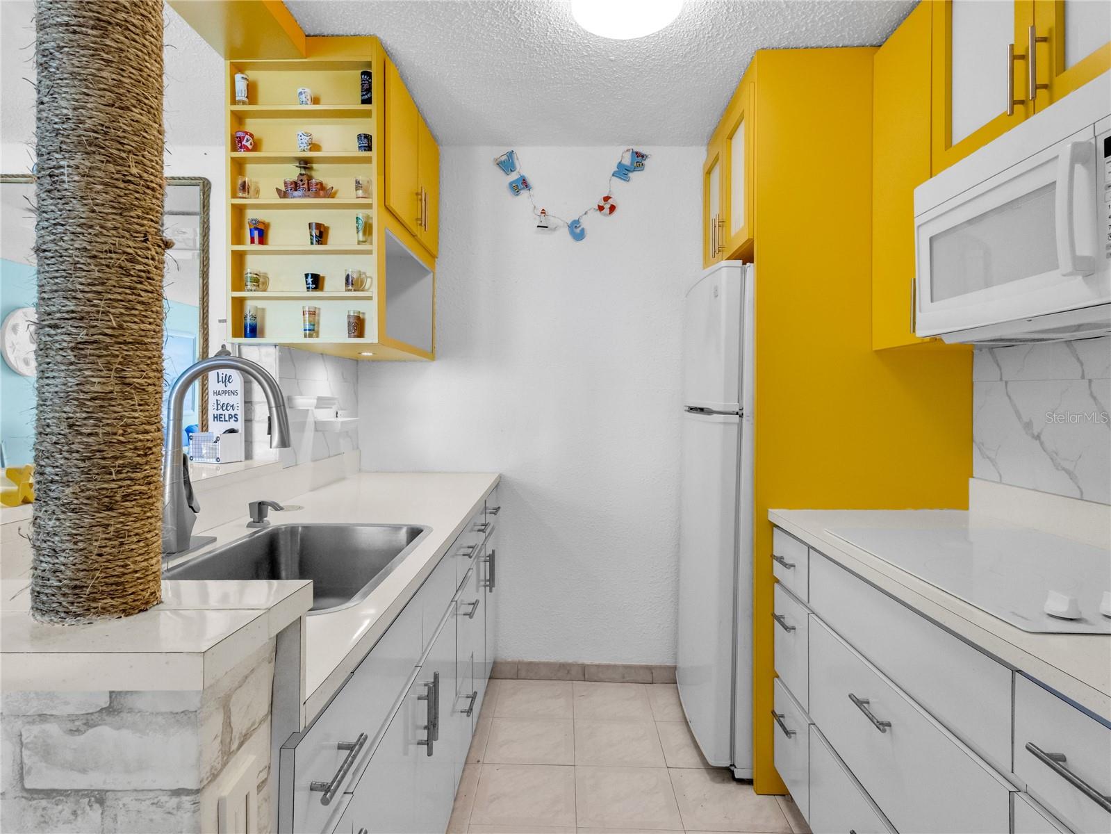 SANDY HILLS - Residential