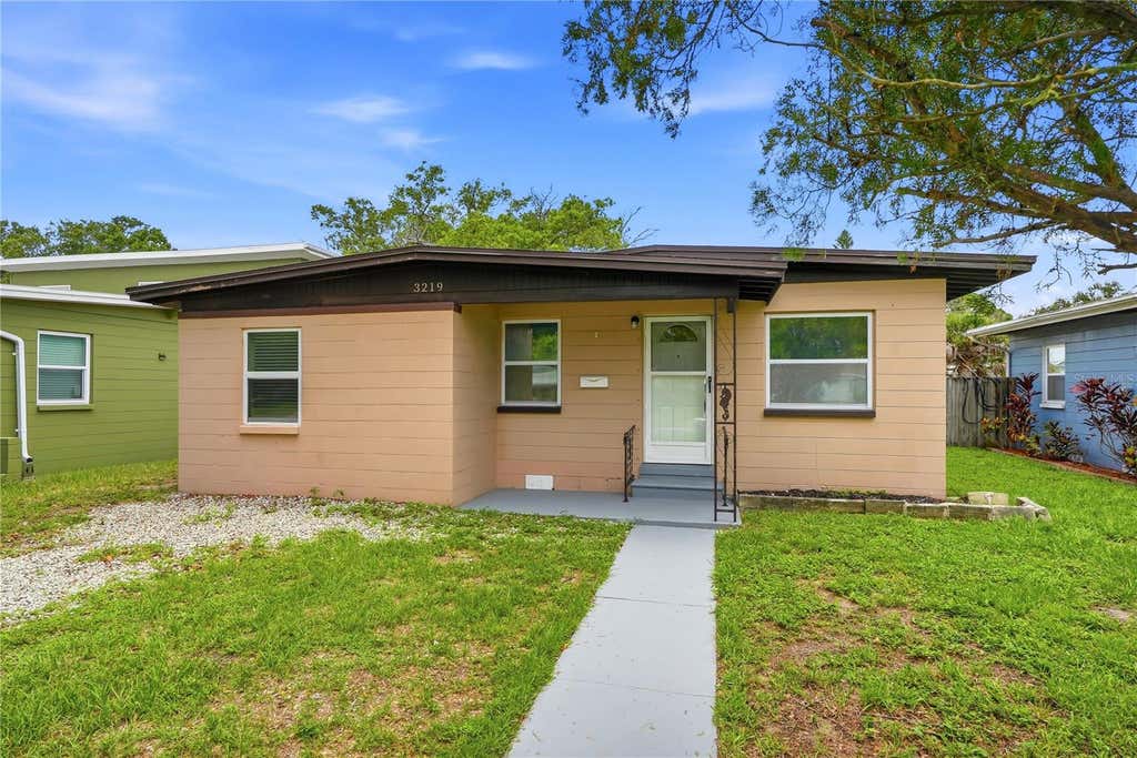 Photo of 3219 40th Street N, St Petersburg, FL 33713 (MLS # TB8533610)