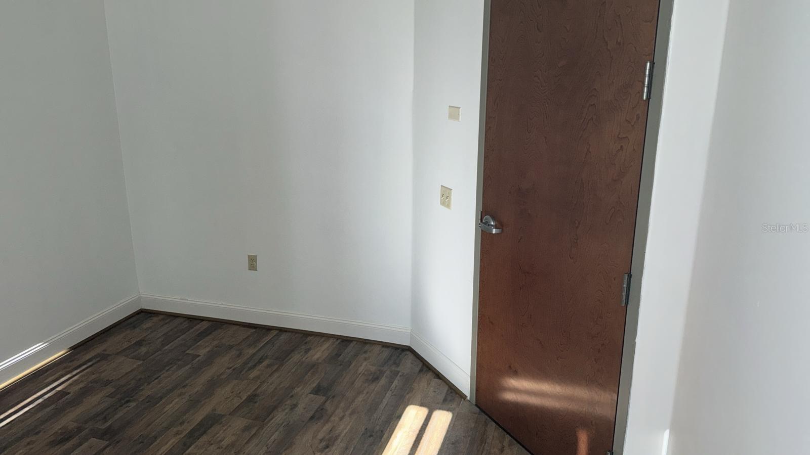 SPRING LAKE VIEW CONDO - Commercial Lease