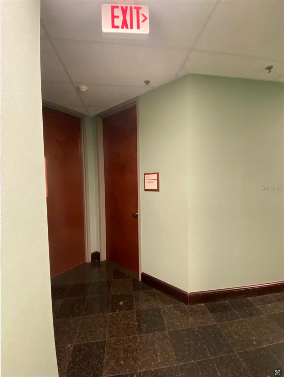 SPRING LAKE VIEW CONDO - Commercial Lease