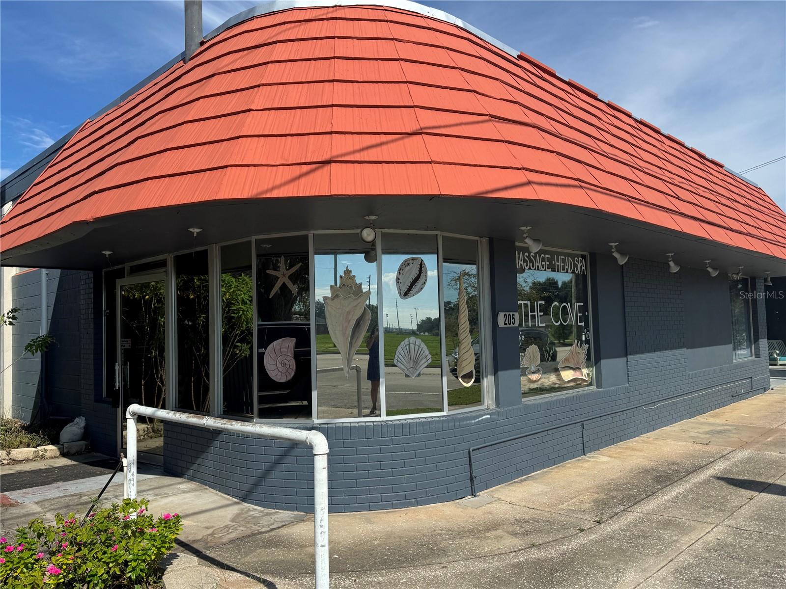 FROSTPROOF IN US - Commercial Sale