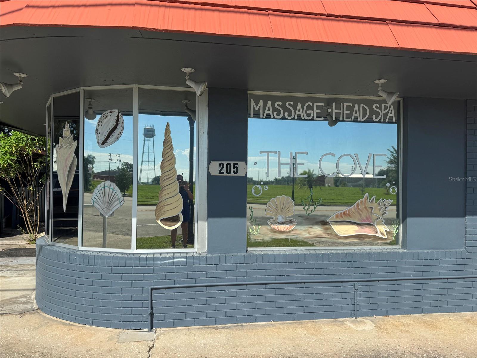 FROSTPROOF IN US - Commercial Sale