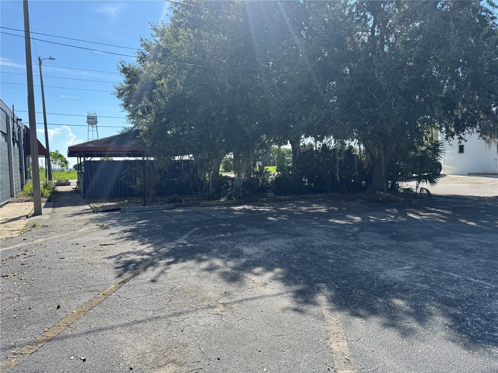 FROSTPROOF IN US - Commercial Sale