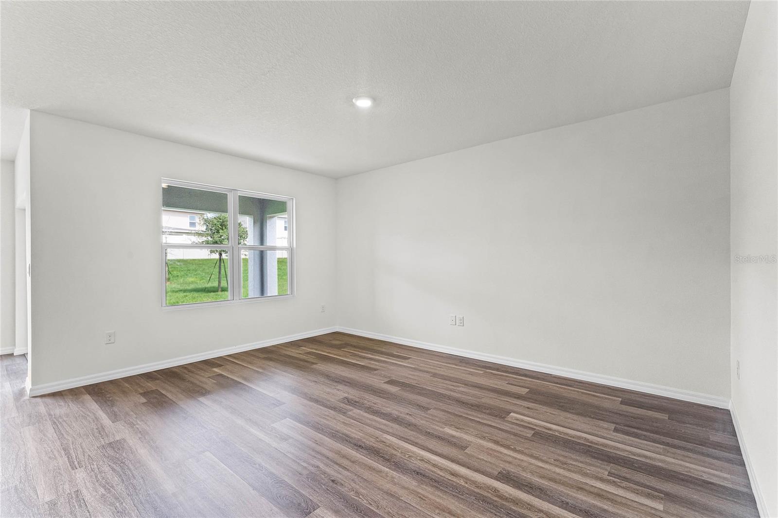 18 SPROUT LANE