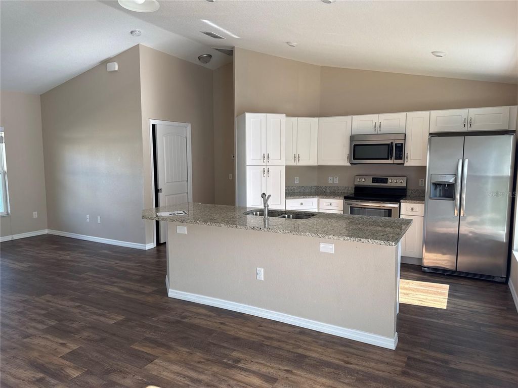 Photo of 4000 SW 139th Street Road, Ocala, FL 34473 (MLS # OM718273)