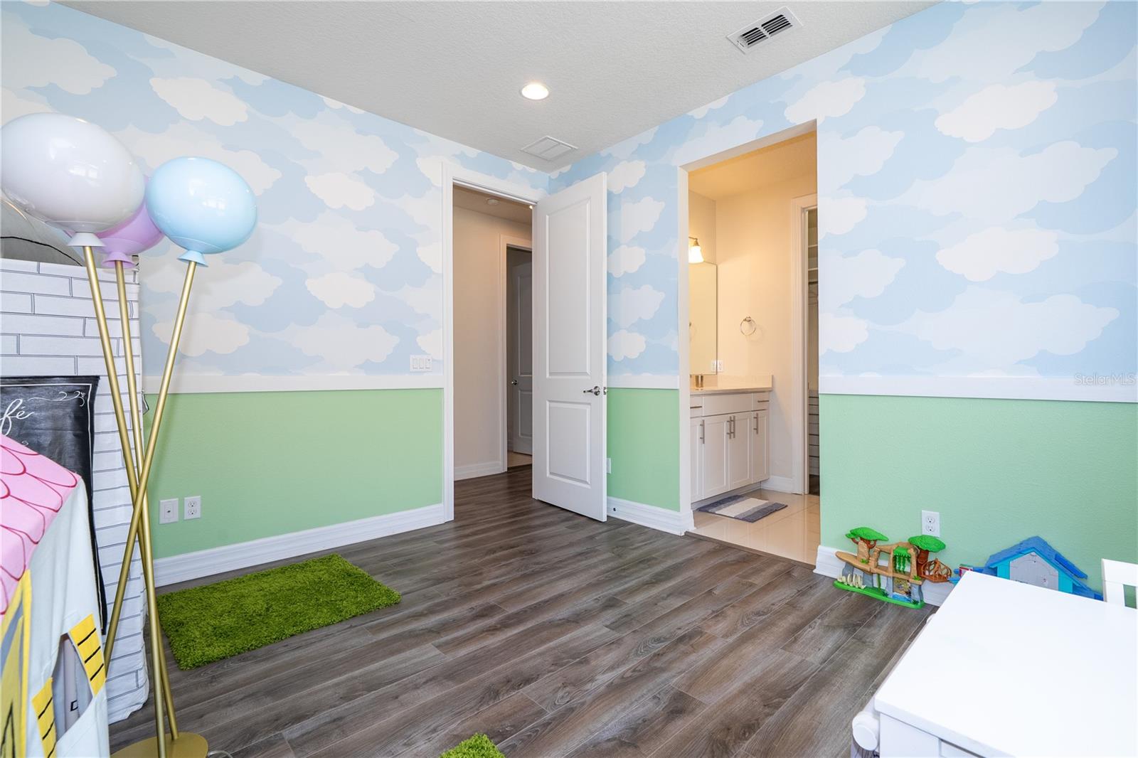 RUBY LAKE - Residential