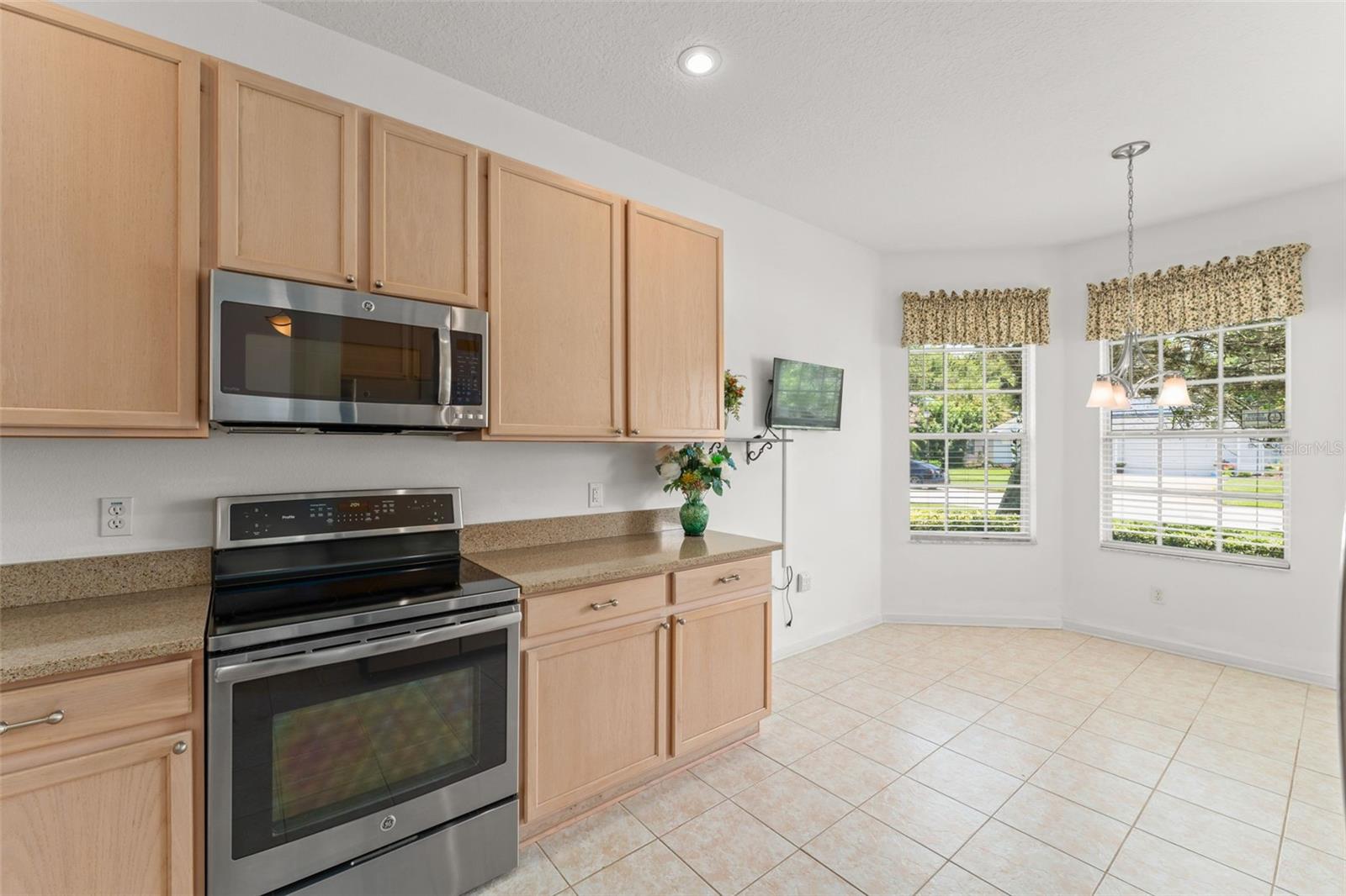3419 FERNWOOD DRIVE