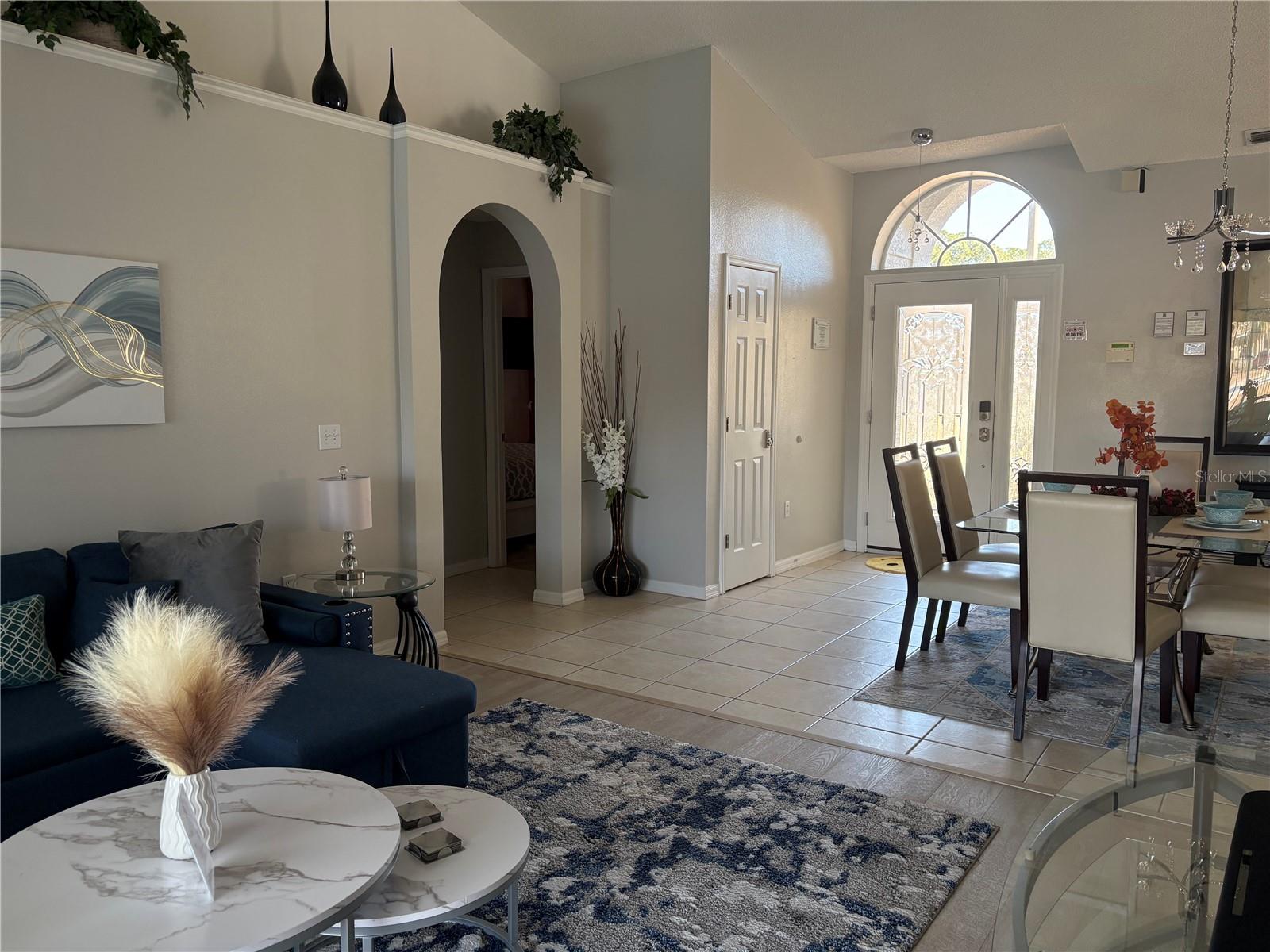 128 LAKE SHORE PARKWAY