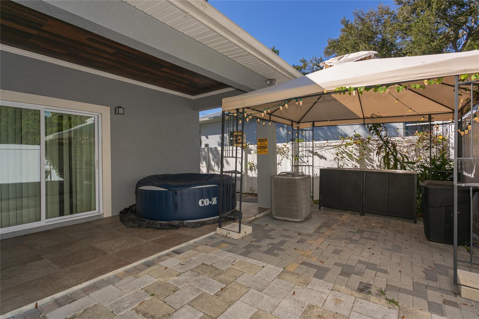 OAKLAND HILLS - Residential