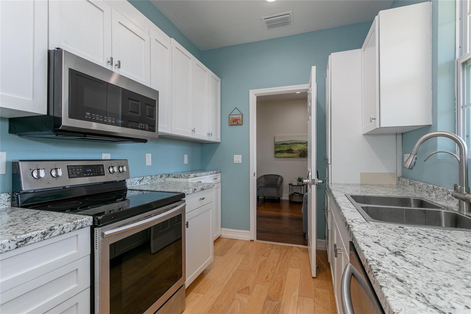 OAKLAND HILLS - Residential