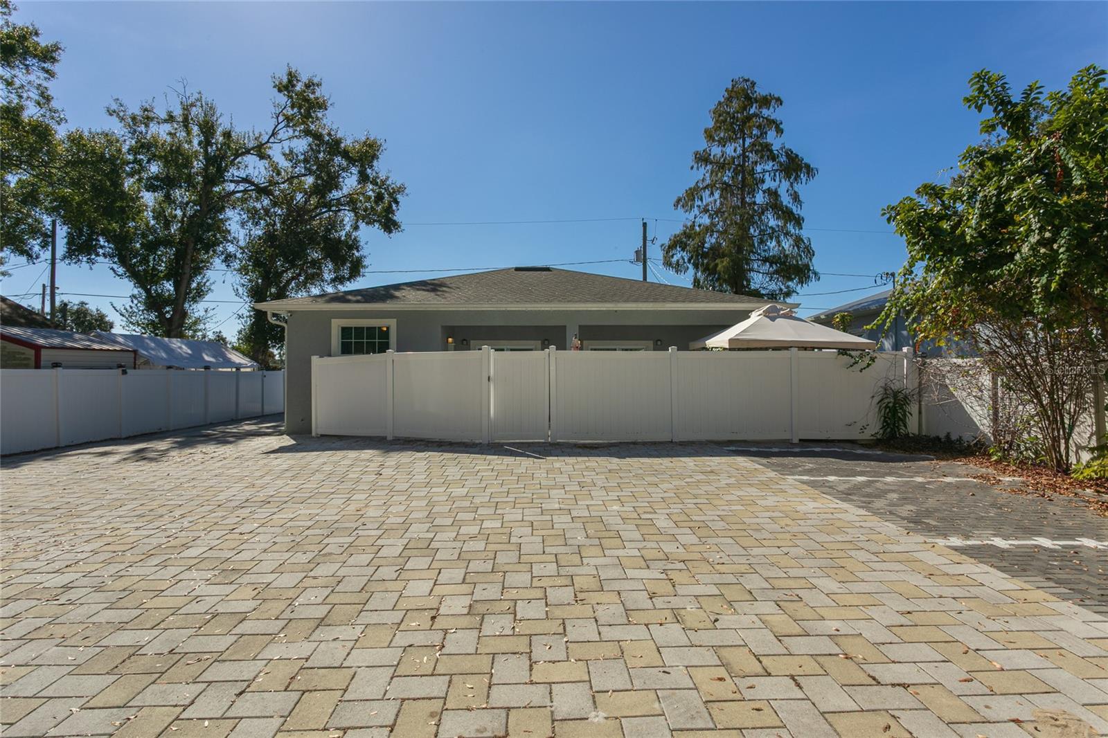 OAKLAND HILLS - Residential