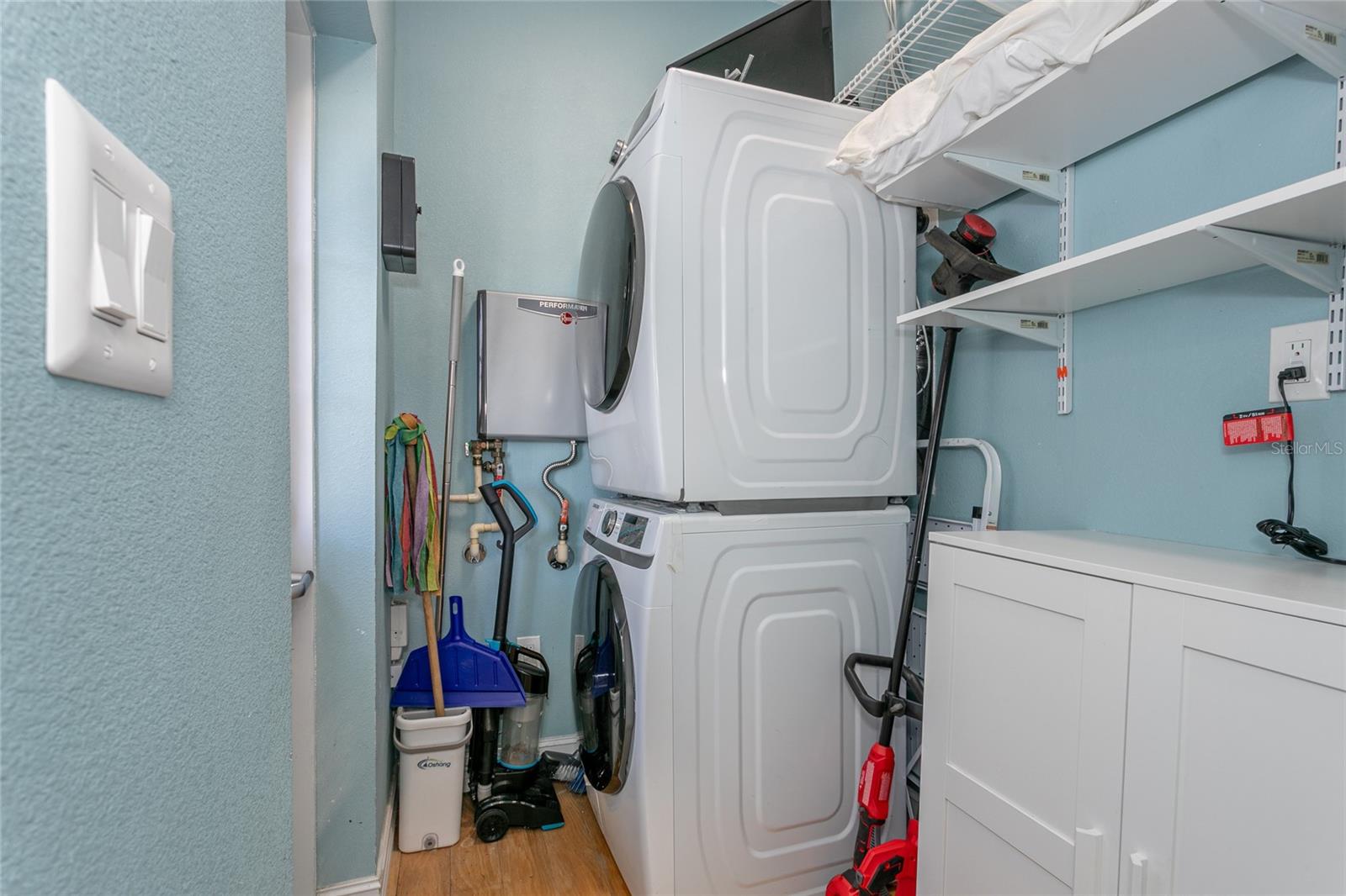 OAKLAND HILLS - Residential