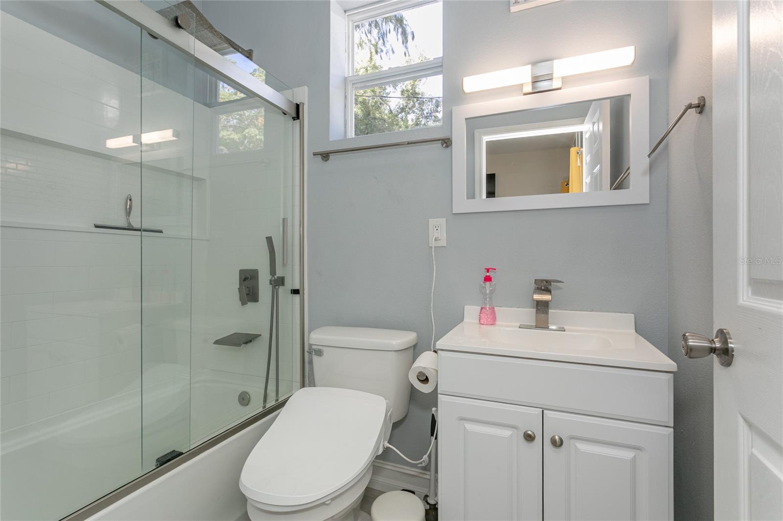 OAKLAND HILLS - Residential