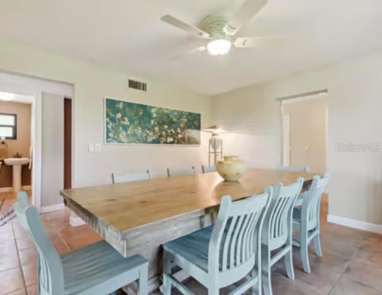 RIVERSIDE COURT - Residential