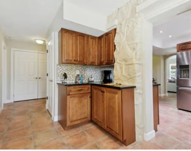 RIVERSIDE COURT - Residential