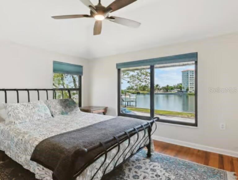 RIVERSIDE COURT - Residential