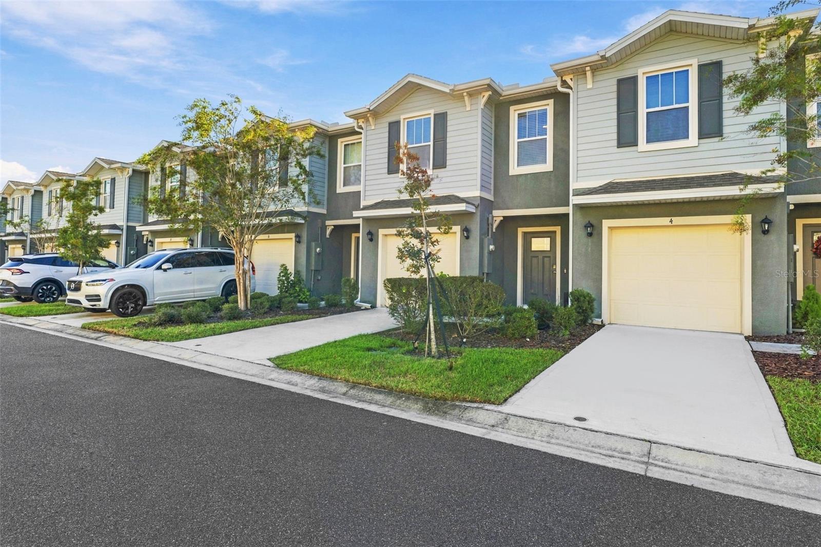 6 BELLA OAKS DRIVE