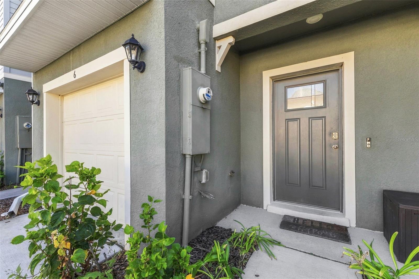 6 BELLA OAKS DRIVE