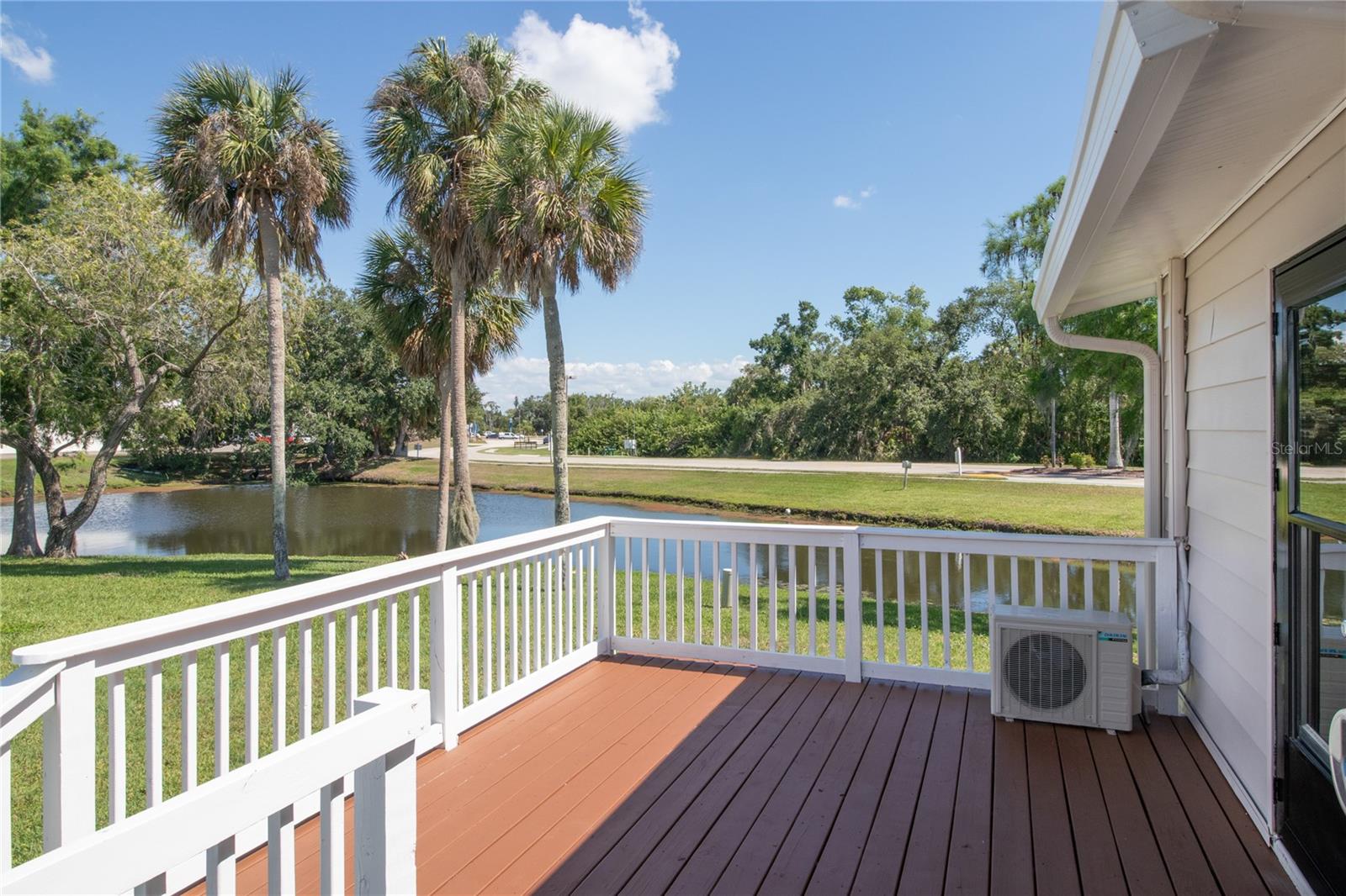 3 MEADOW CIRCLE