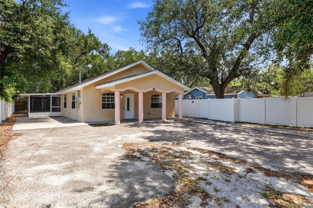 Photo of 1708 E Genesee Street, Tampa, FL 33610 (MLS # TB8498288)