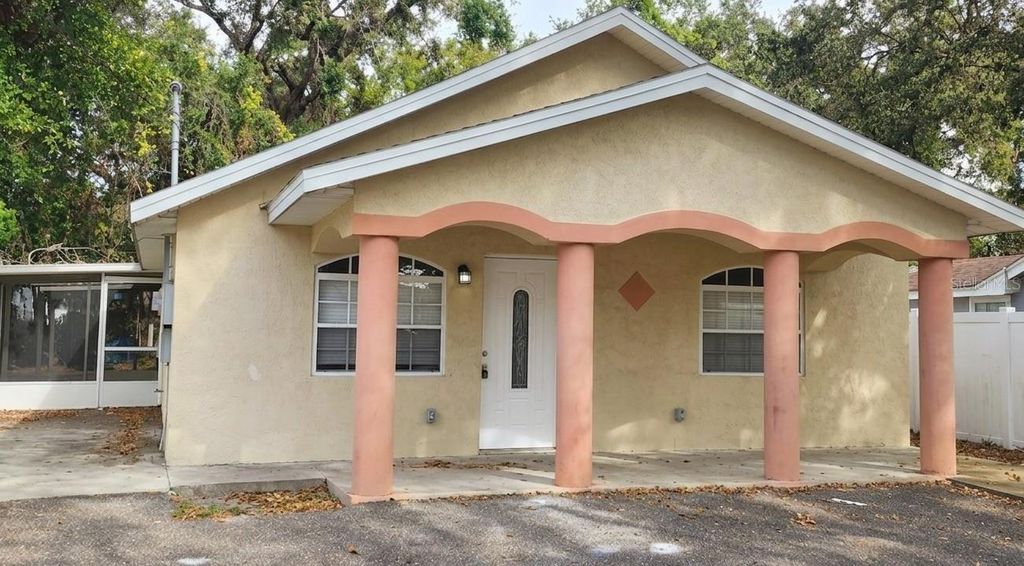 Photo of 1708 E Genesee Street, Tampa, FL 33610 (MLS # TB8498288)