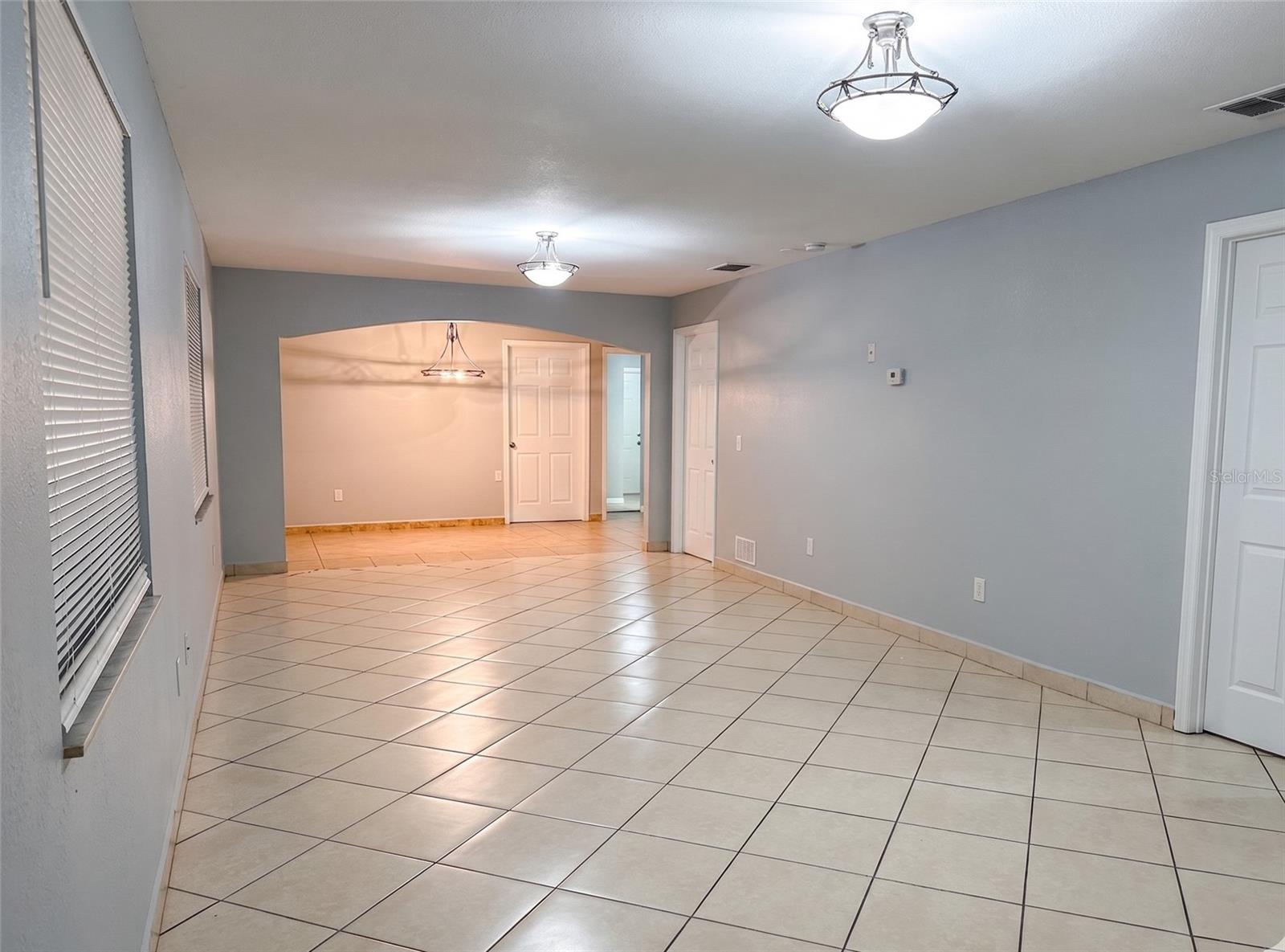 1708 E GENESEE STREET