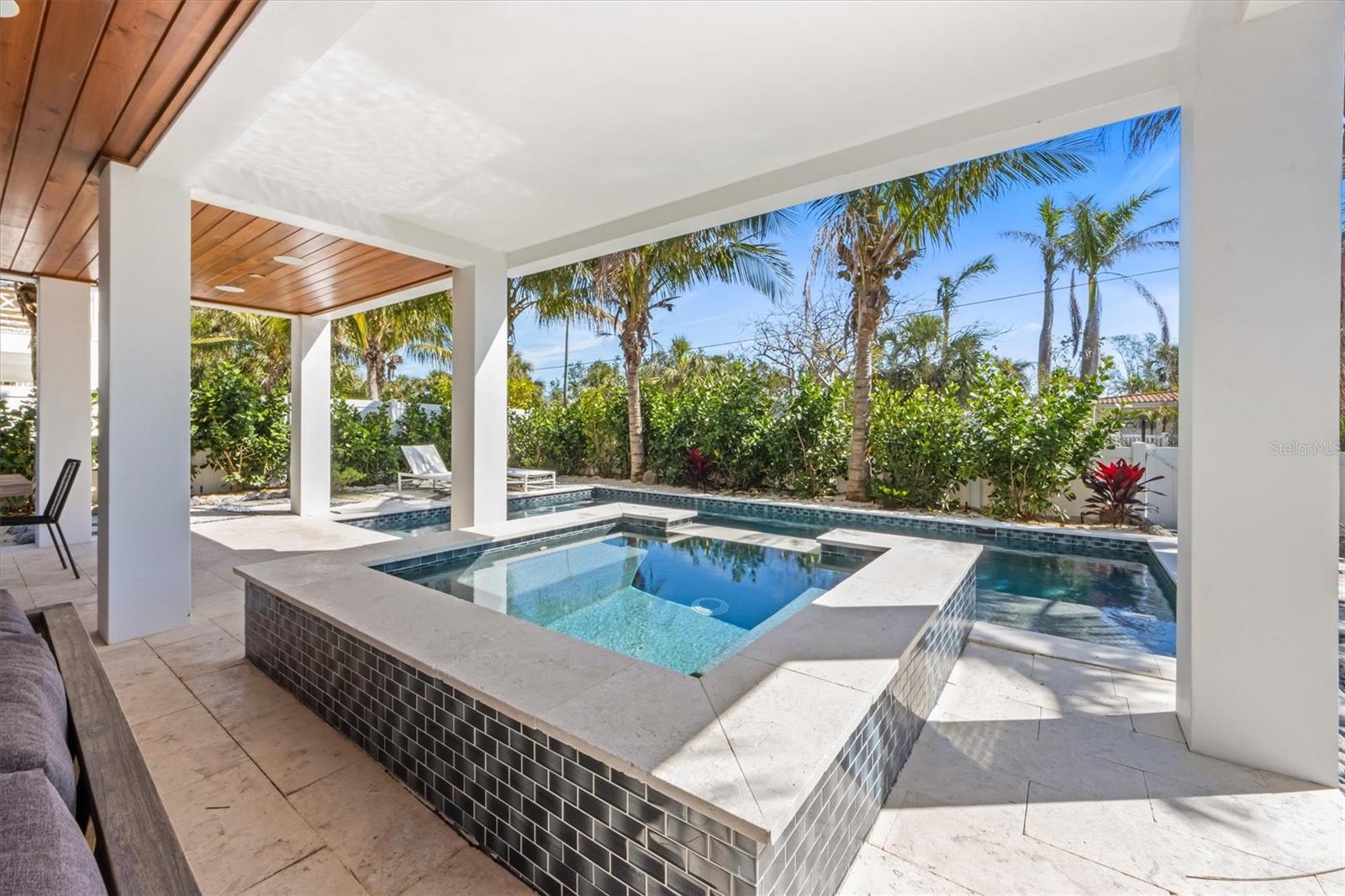 LAKE LA VISTA - Residential