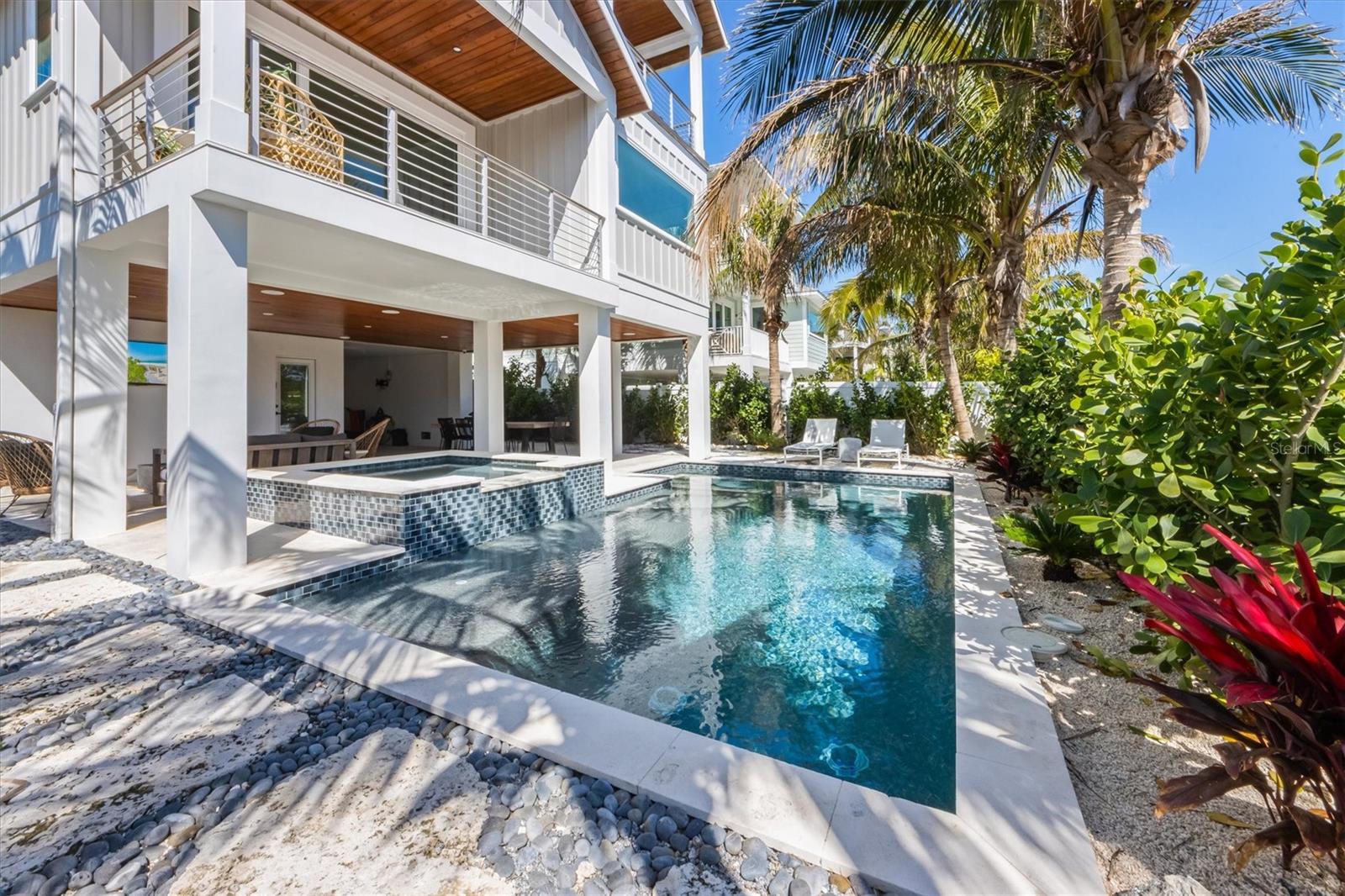 LAKE LA VISTA - Residential