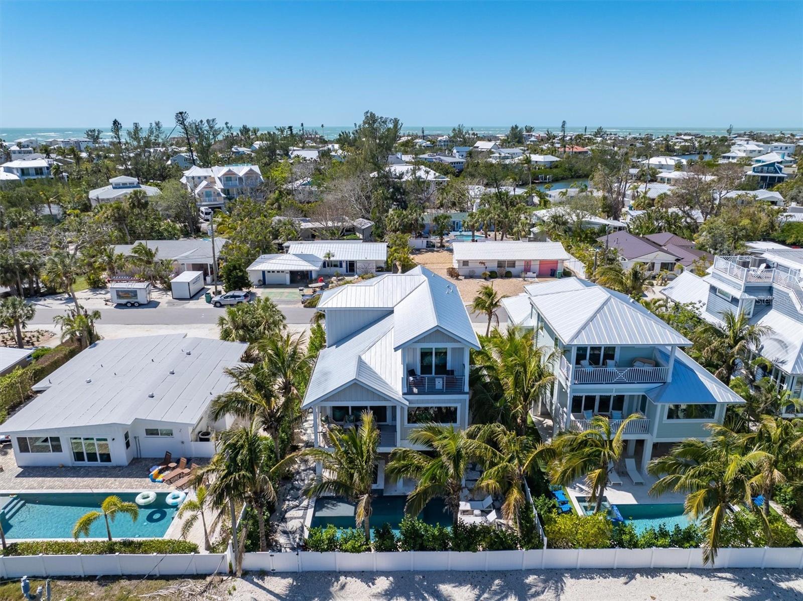 LAKE LA VISTA - Residential