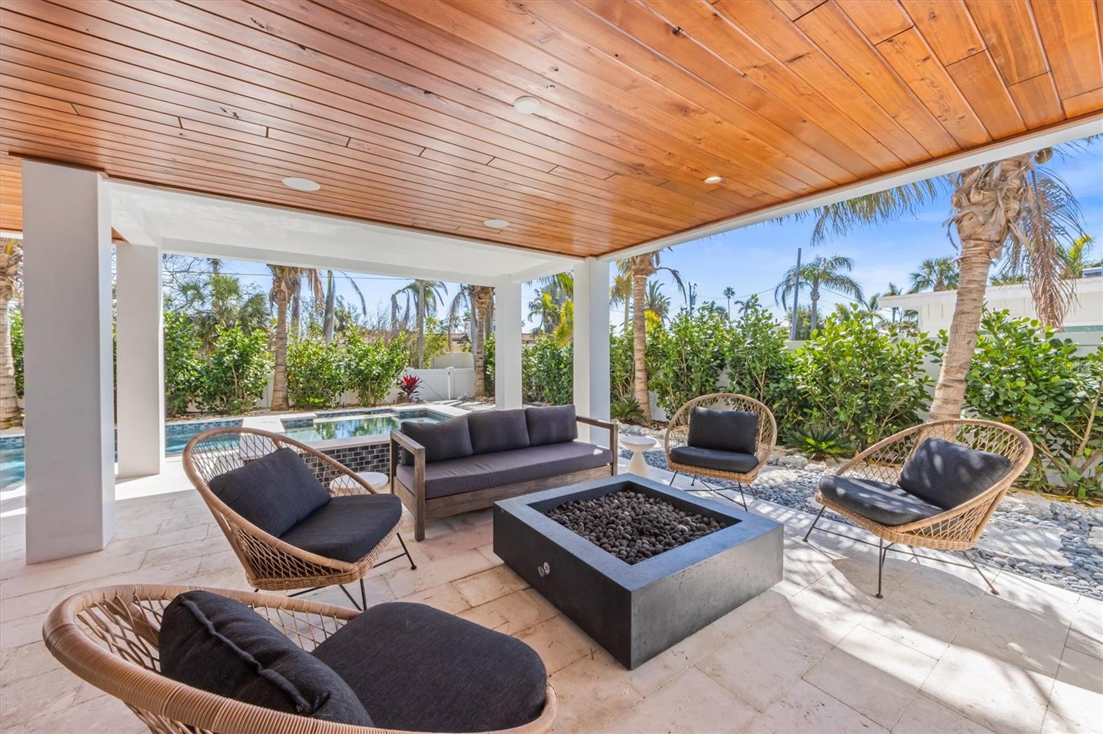 LAKE LA VISTA - Residential