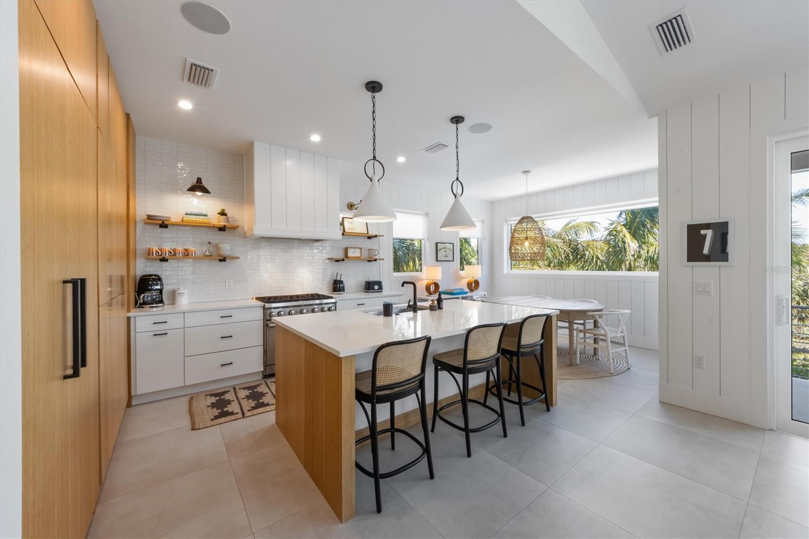 LAKE LA VISTA - Residential