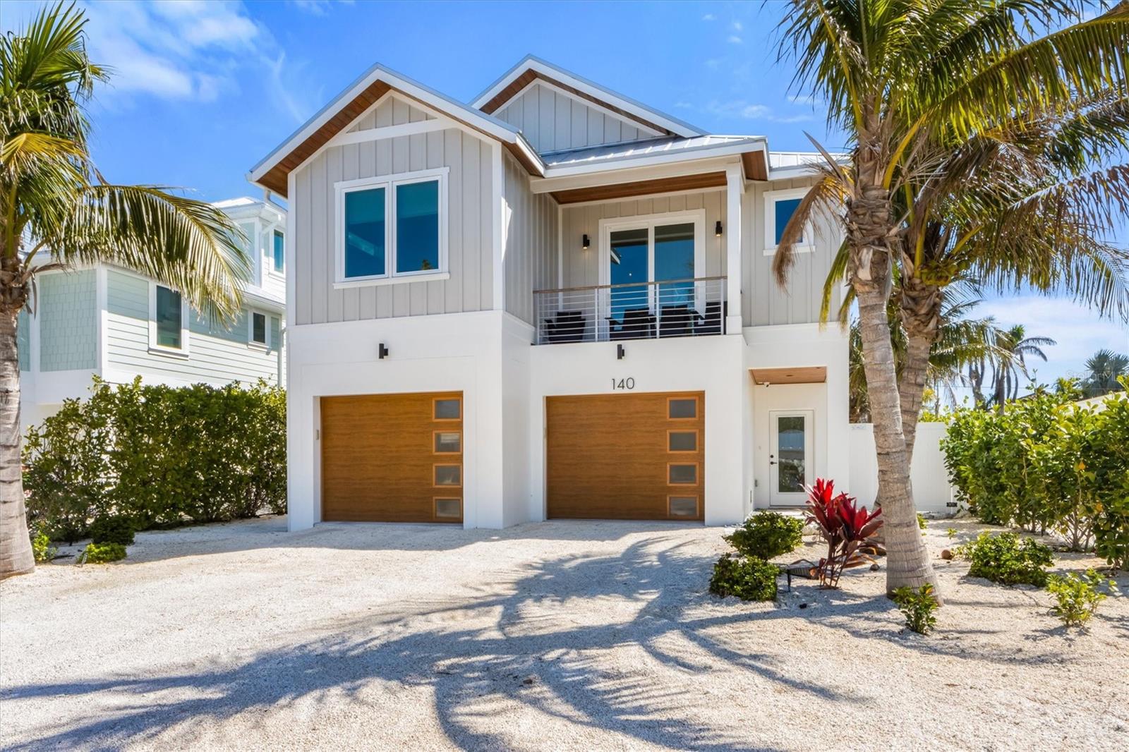 140 CRESCENT DRIVE